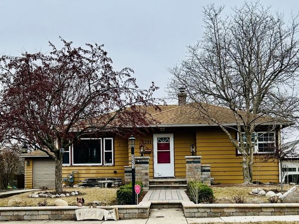 3251 DARTMOUTH Drive, Rockford, IL 61108