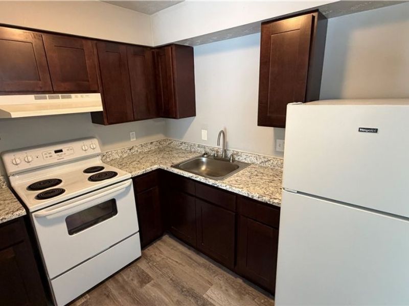 3100 Beal St. NW, Warren, OH 44485 Photo 2