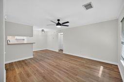 341 W Coleman Boulevard photo 4