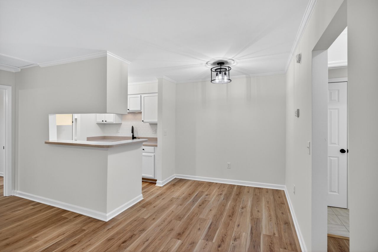 341 W Coleman Boulevard Photo 5