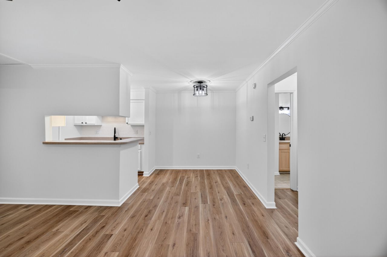 341 W Coleman Boulevard Photo 6