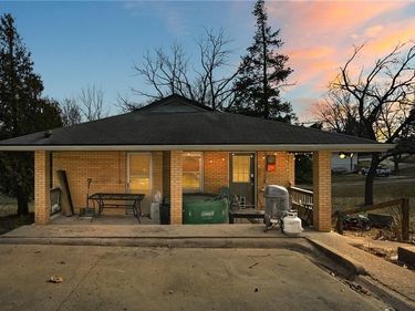 18210 E Union School Road, Independence, MO 64058