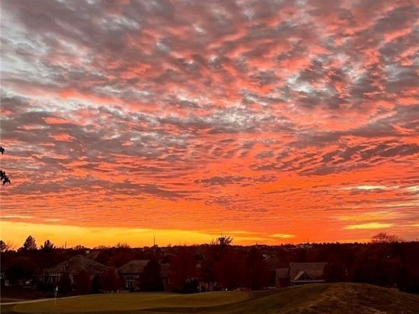 9828 Vista Drive, Lenexa, KS 66220