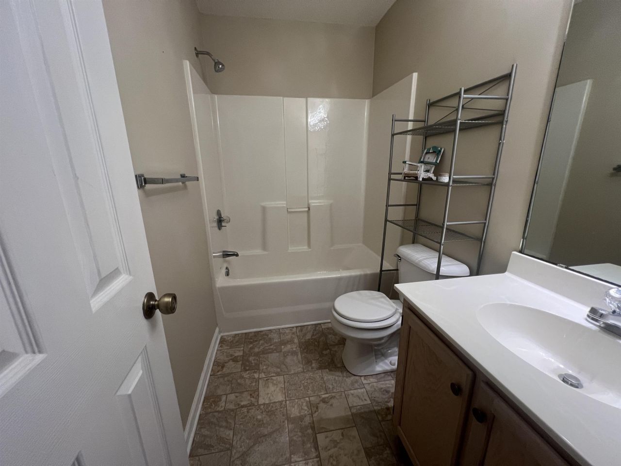 4622 Greenbriar Dr. Photo 16