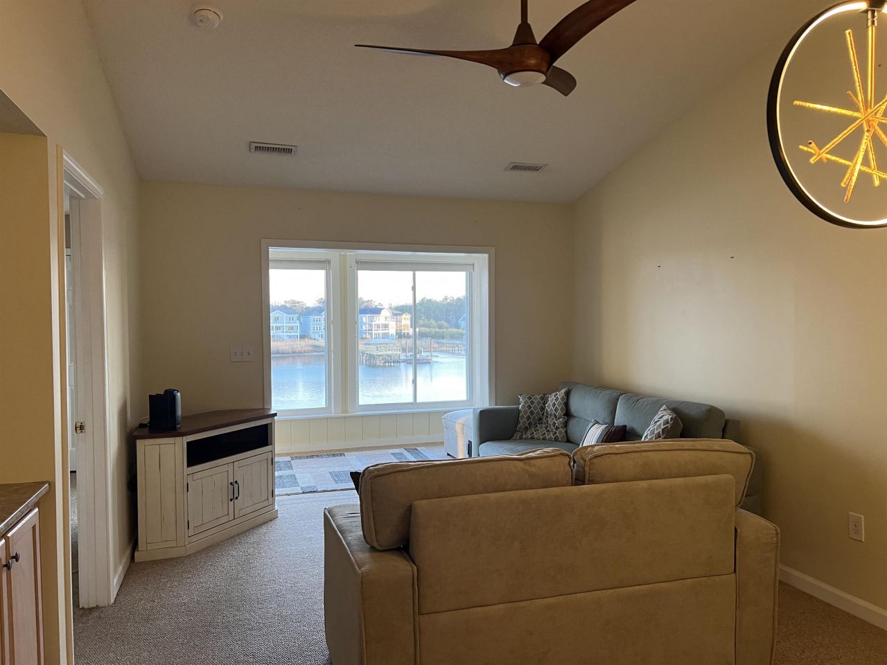 4622 Greenbriar Dr. Photo 4