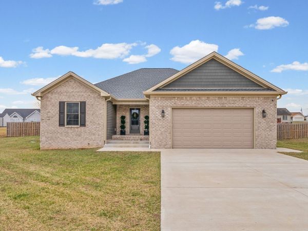 623 North Ridge Dr, Hopkinsville, KY 42240