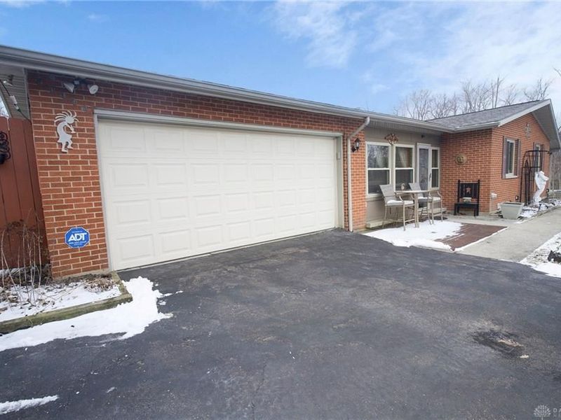 324 Crestway Road, Clayton, OH 45315 Photo 3