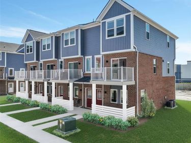 755 Canterbury Lane, Troy, MI 48085