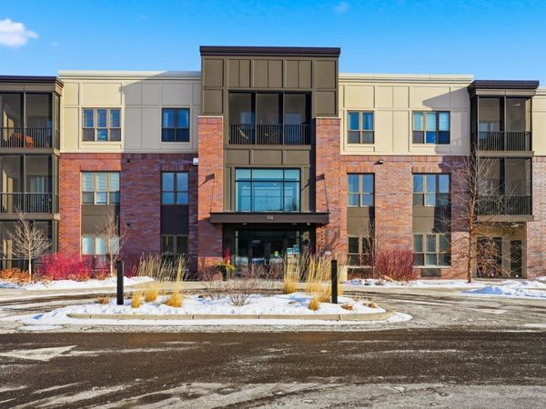 114 Brick Street S, Unit 103, Stillwater, MN 55082