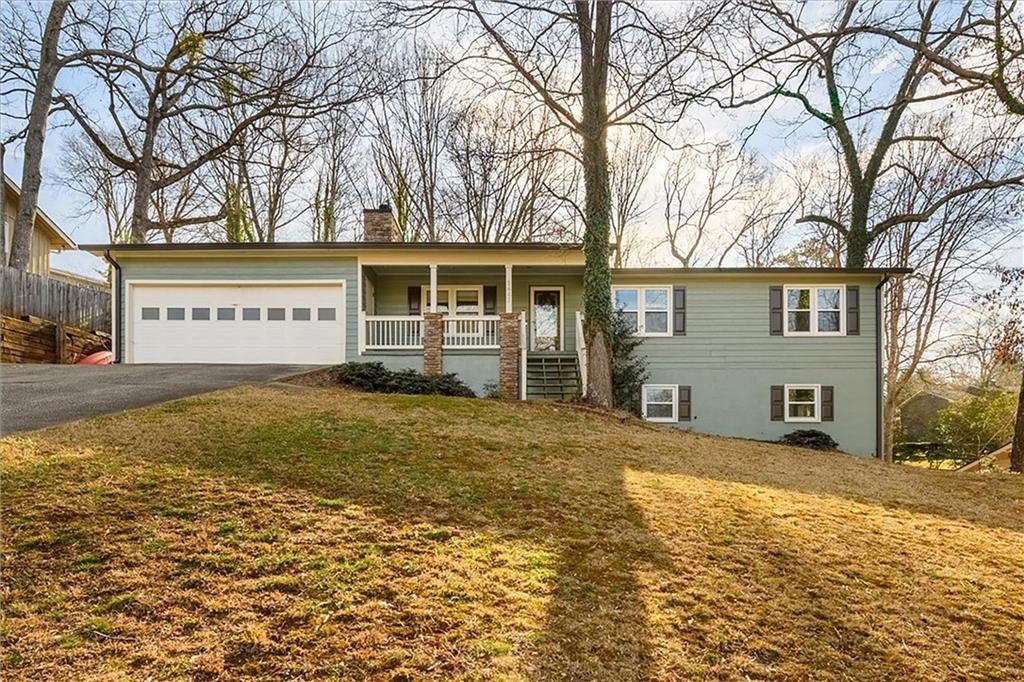 1443 Lakeshore Circle, Gainesville, GA 30501 Main Photo