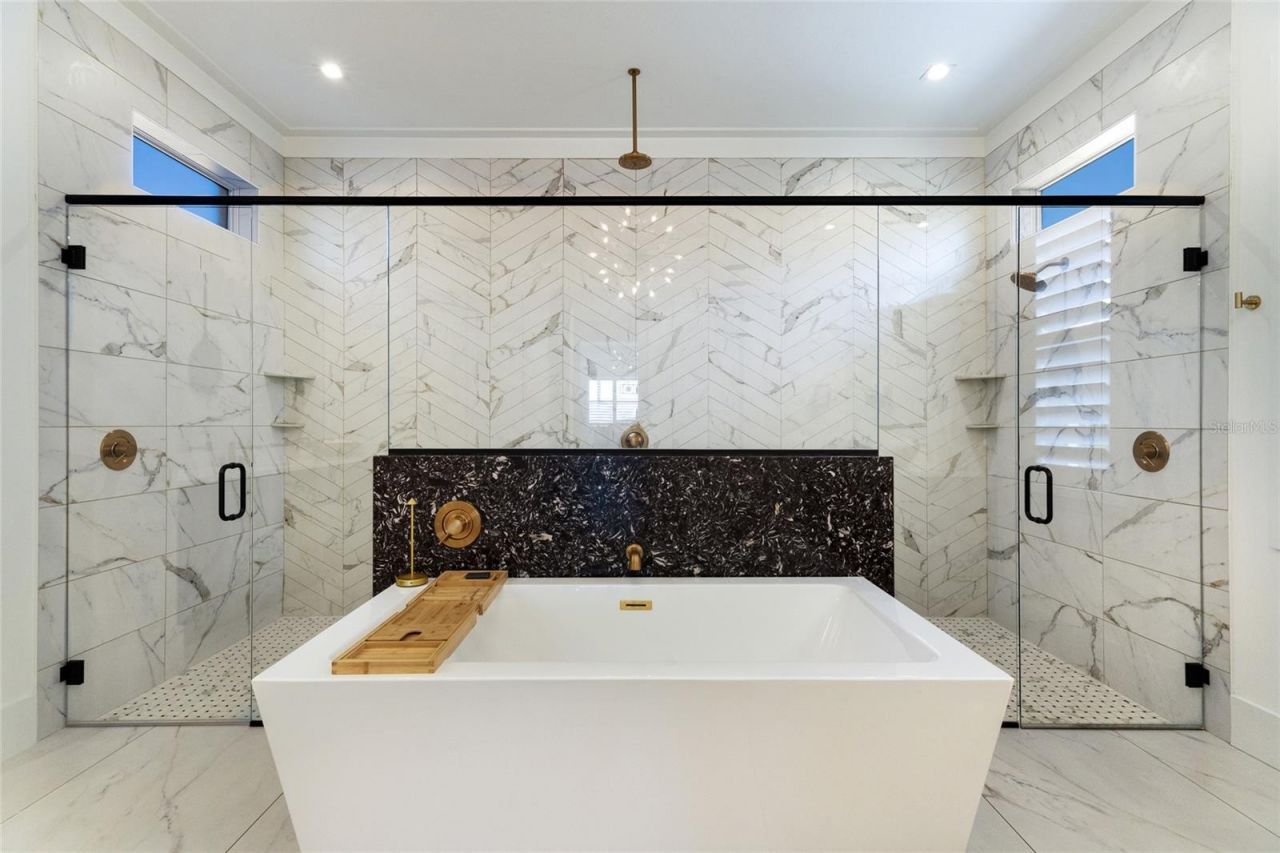 8428 Lindrick Lane, Bradenton, FL 34202 Photo