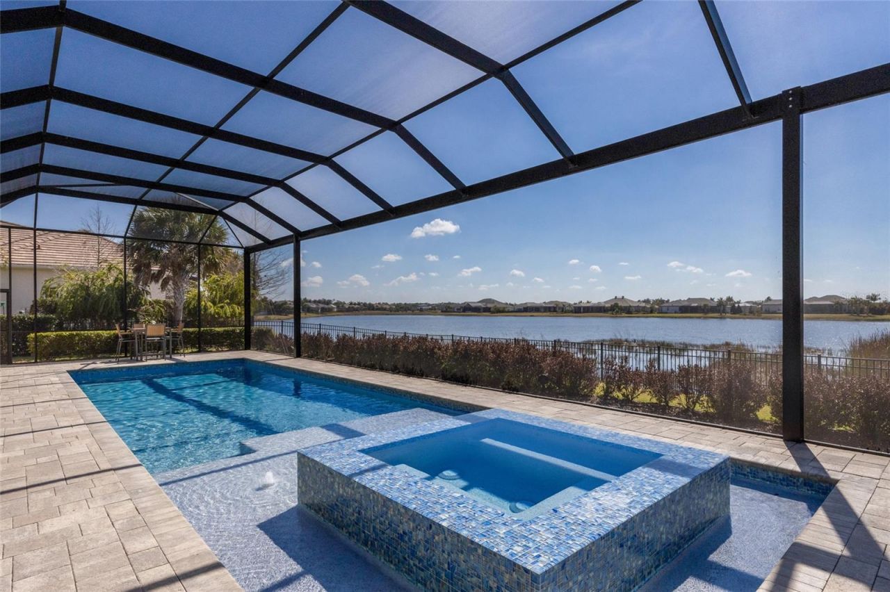 8428 Lindrick Lane, Bradenton, FL 34202 Photo