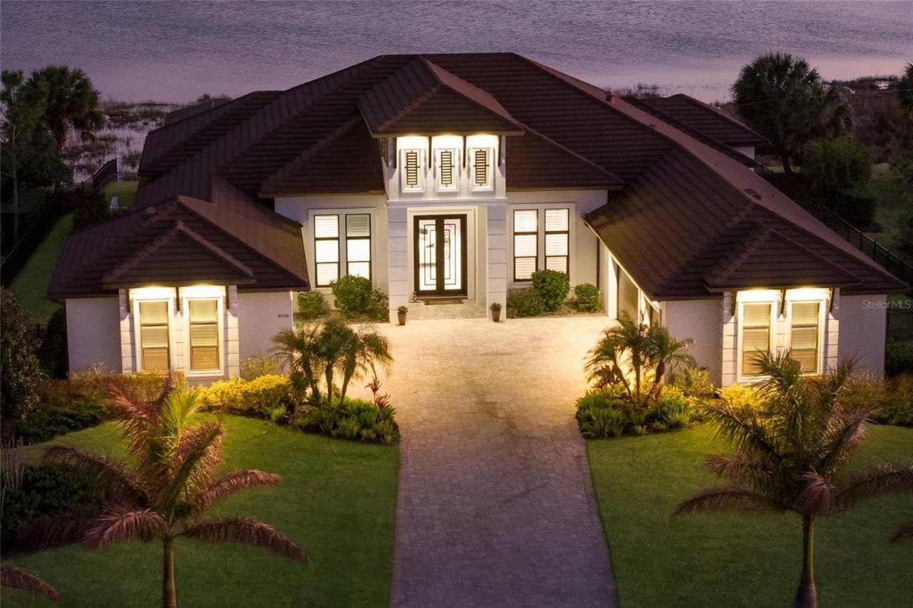 8428 Lindrick Lane, Bradenton, FL 34202 Photo