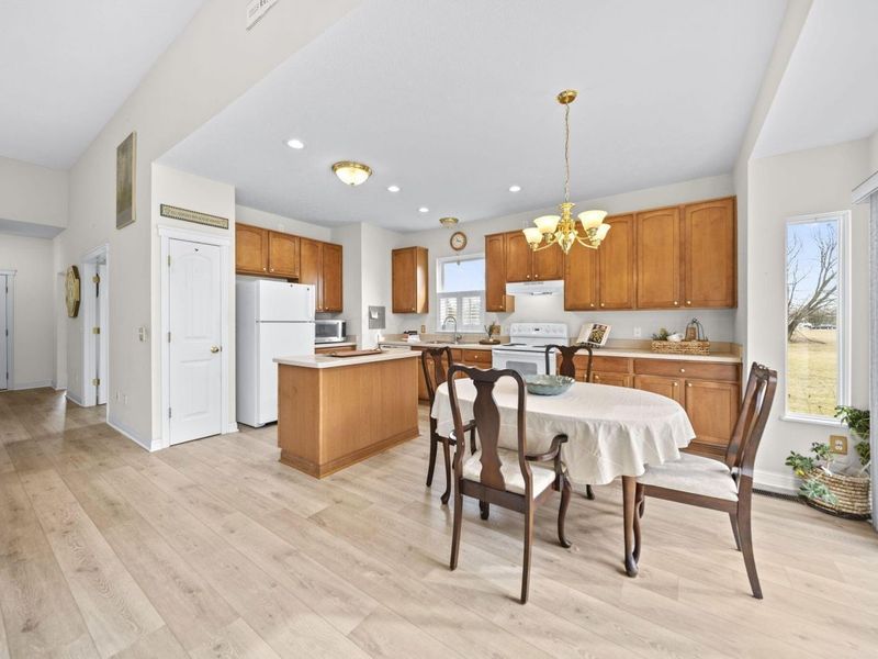 5843 Tully Cross Drive, Galloway, OH 43119 Photo 12