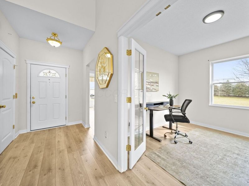 5843 Tully Cross Drive, Galloway, OH 43119 Photo 4