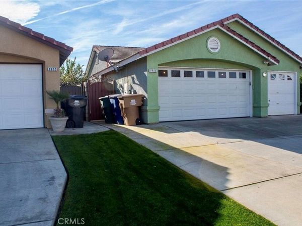 2901 Flint Hills, Bakersfield, CA 93313