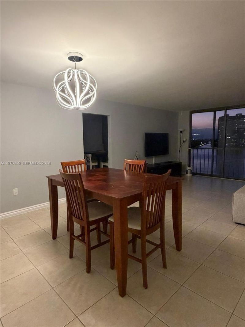 17600 N Bay Rd , Unit N907, Sunny Isles Beach, FL 33160 Photo