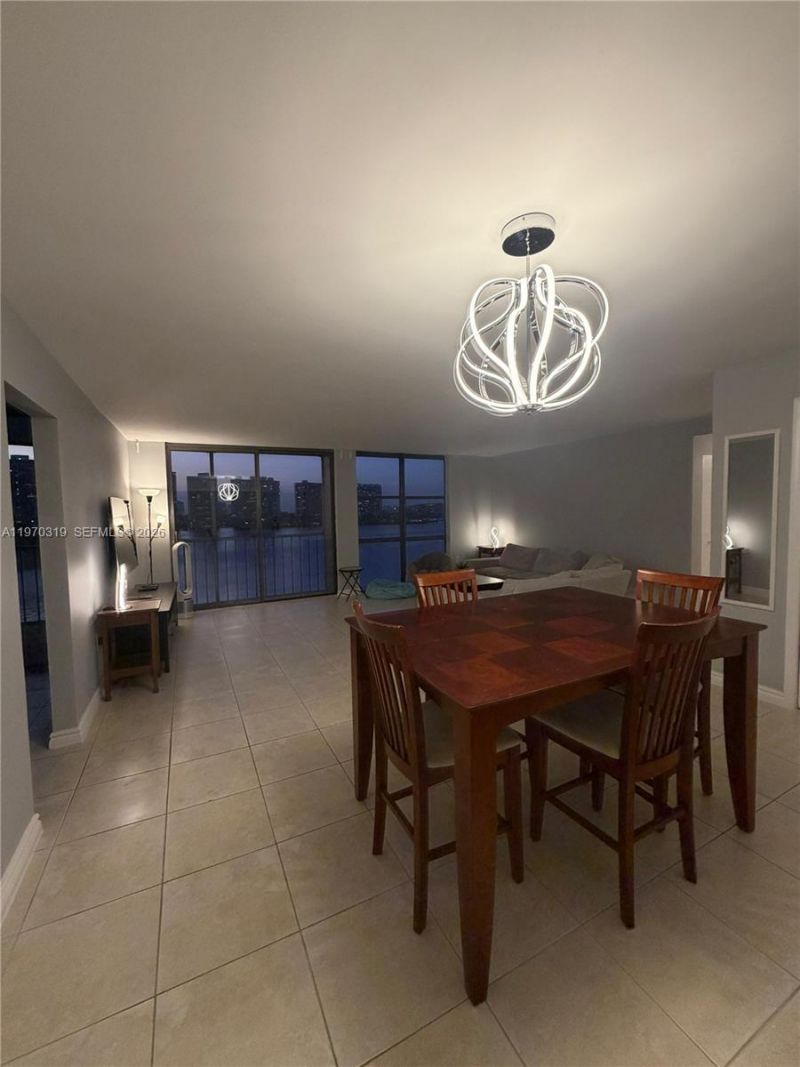 17600 N Bay Rd , Unit N907, Sunny Isles Beach, FL 33160 Photo