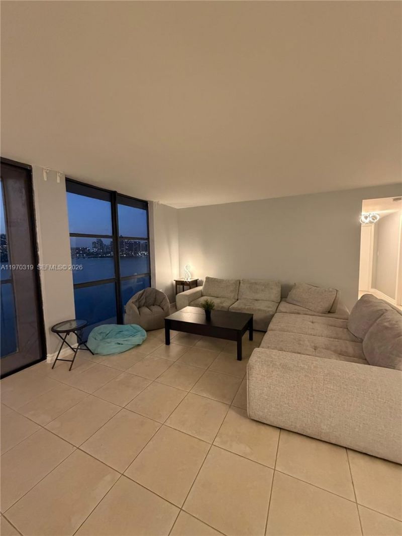 17600 N Bay Rd , Unit N907, Sunny Isles Beach, FL 33160 Photo