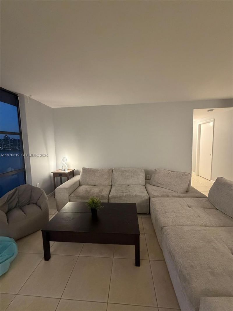 17600 N Bay Rd , Unit N907, Sunny Isles Beach, FL 33160 Photo