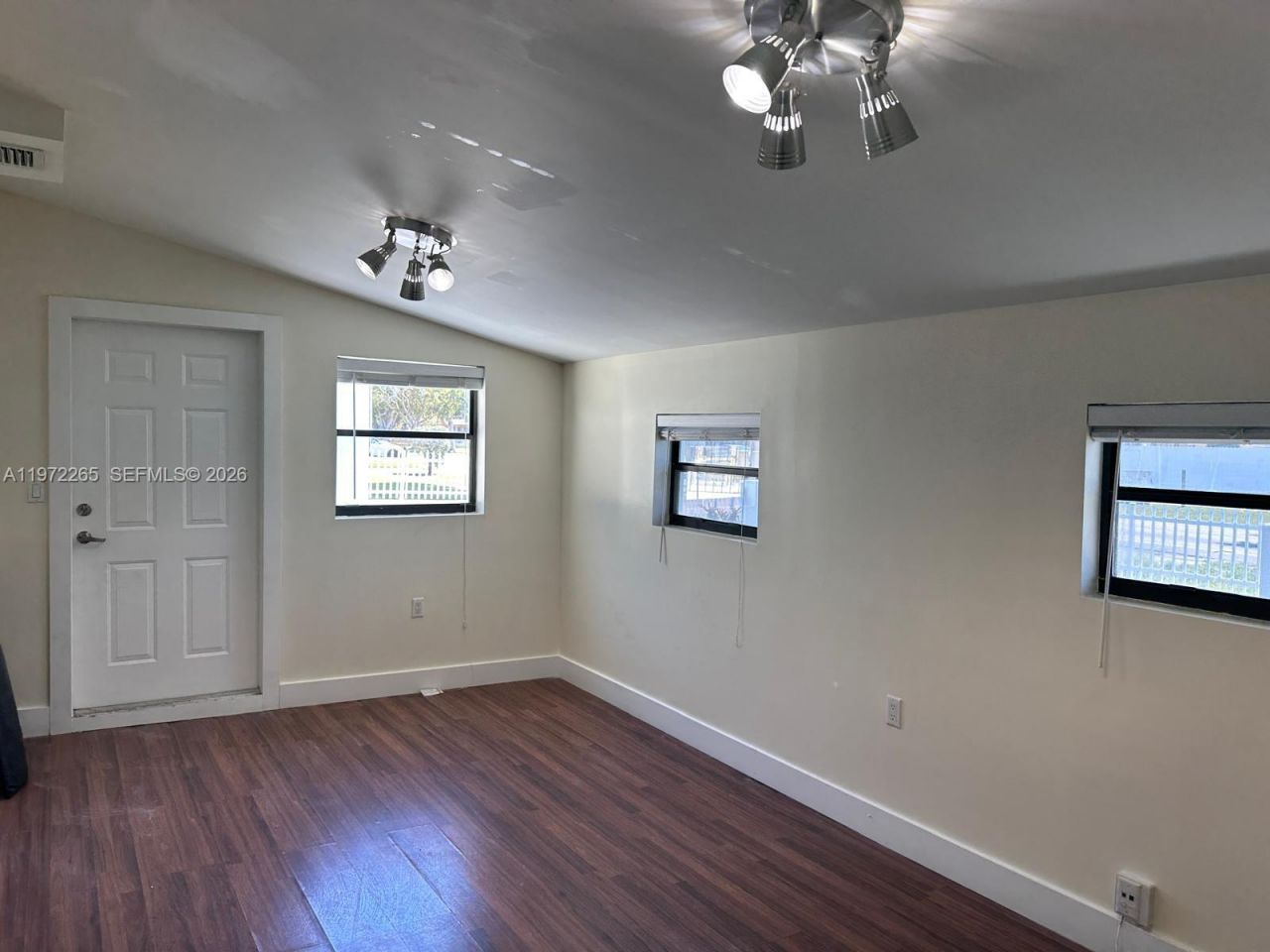 1631 NW 175th St, Miami Gardens, FL 33169 Photo