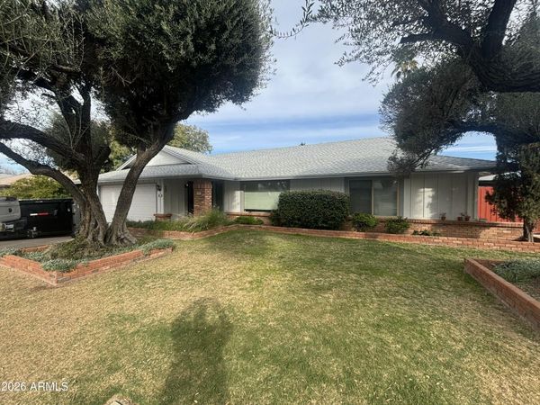 826 W KEATING Avenue, Mesa, AZ 85210