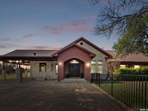 2795 2795 W Highway 290, Dripping Springs, TX 78620