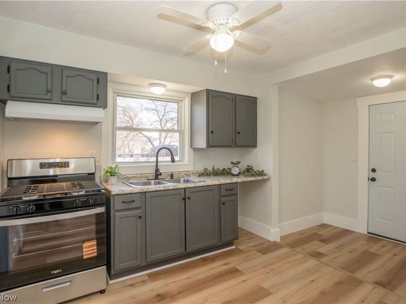 2408 21st Street NE, Canton, OH 44705 Photo 8