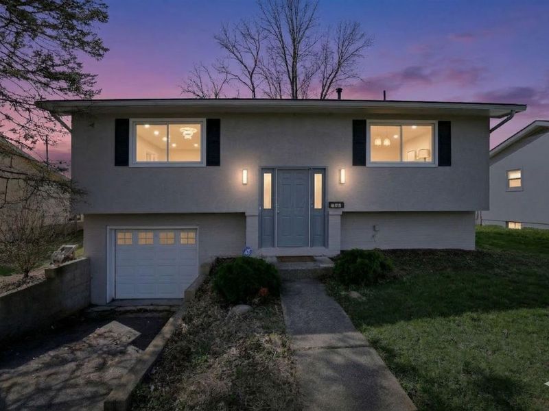 475 Denwood Court, Columbus, OH 43230 Photo 1