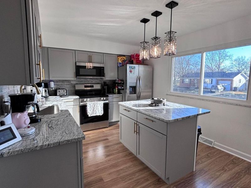 475 Denwood Court, Columbus, OH 43230 Photo 4