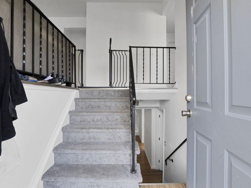 475 Denwood Court, Columbus, OH 43230 Photo 6