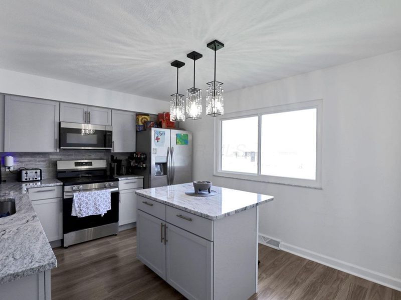 475 Denwood Court, Columbus, OH 43230 Photo 7