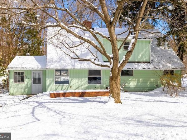 8303 HULL DRIVE, GLENSIDE, PA 19038