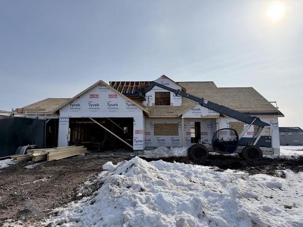 4190 N ROSE MEADOW LANE, GRAND CHUTE, WI 54913