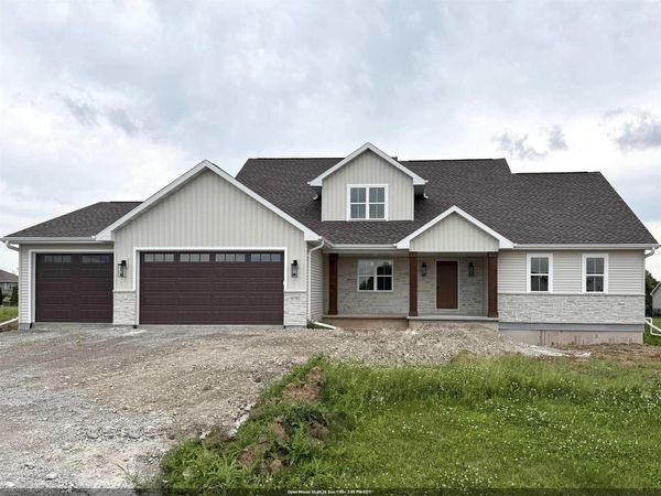 4190 N ROSE MEADOW LANE, GRAND CHUTE, WI 54913