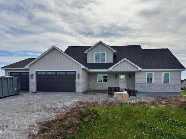 4190 N ROSE MEADOW LANE, GRAND CHUTE, WI 54913