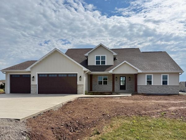 4190 N ROSE MEADOW LANE, GRAND CHUTE, WI 54913
