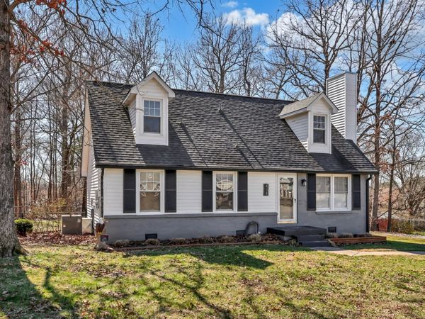 414 Newman Dr, Clarksville, TN 37042