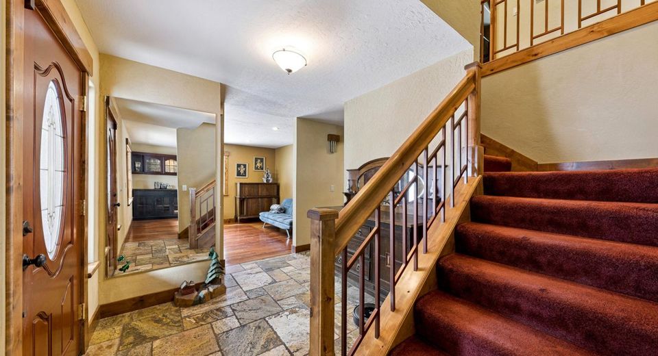 2361 Tolteca Court, South Lake Tahoe, CA 96150 Photo