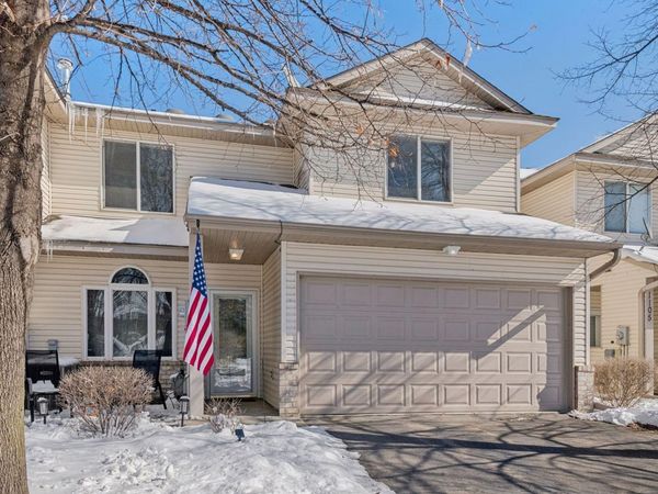1109 Crystal Court, Chaska, MN 55318