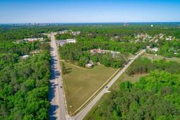 6505 N Main  photo 4