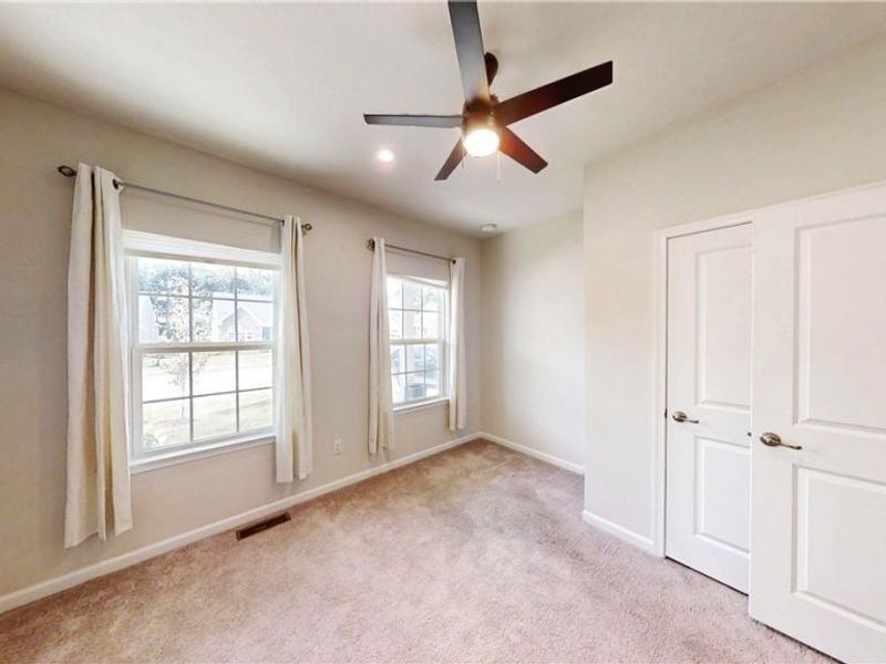 1240 Fountain View Street NE, Canton, OH 44721 Photo 11