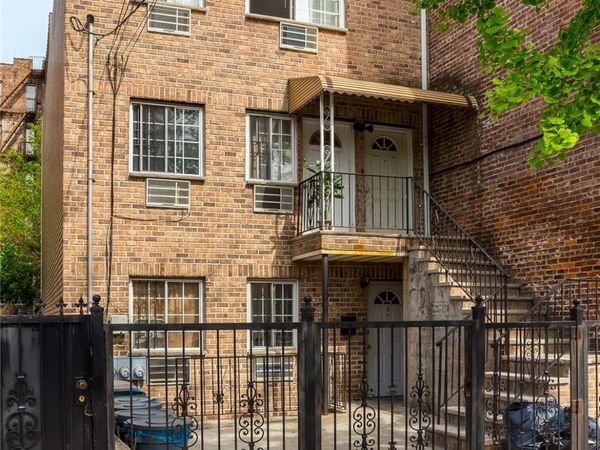 2722 Wallace Avenue, Bronx, NY 10467