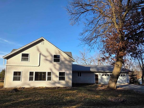 111 Pine Street, North Washington, IA 50661