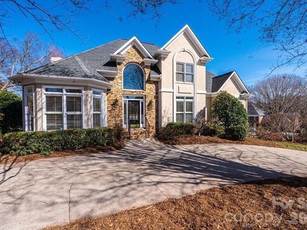 308 41st Avenue Place NW, Hickory, NC 28601