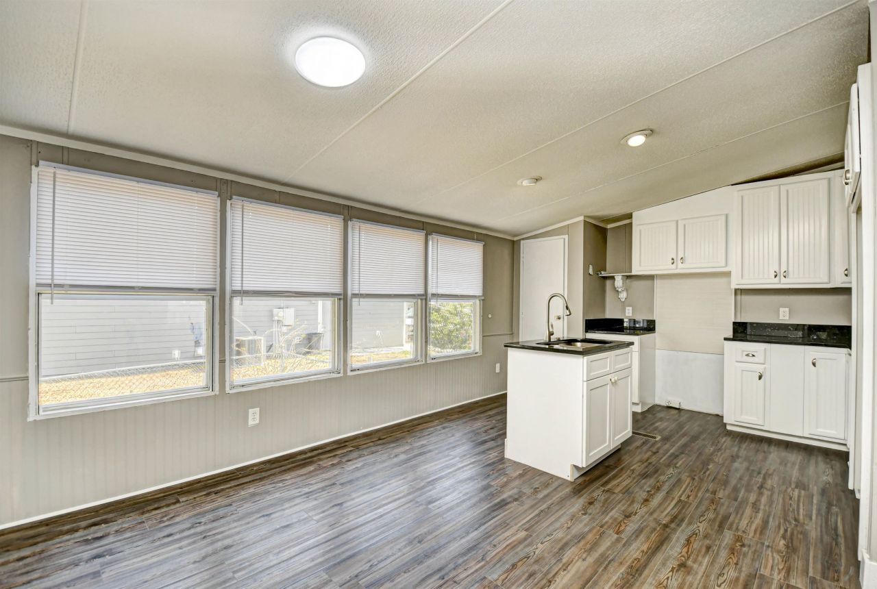 3833 Mayfield Dr.  Photo 10