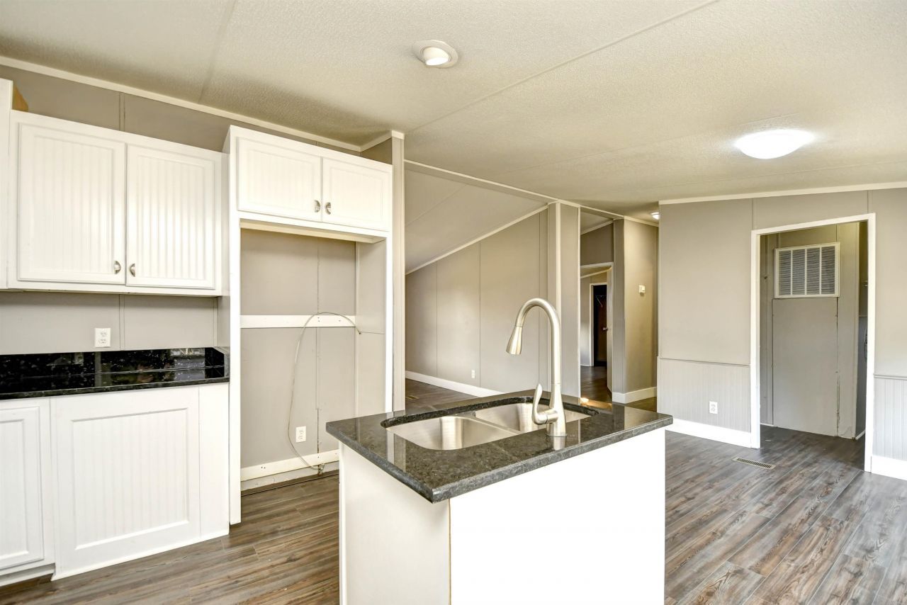 3833 Mayfield Dr.  Photo 12