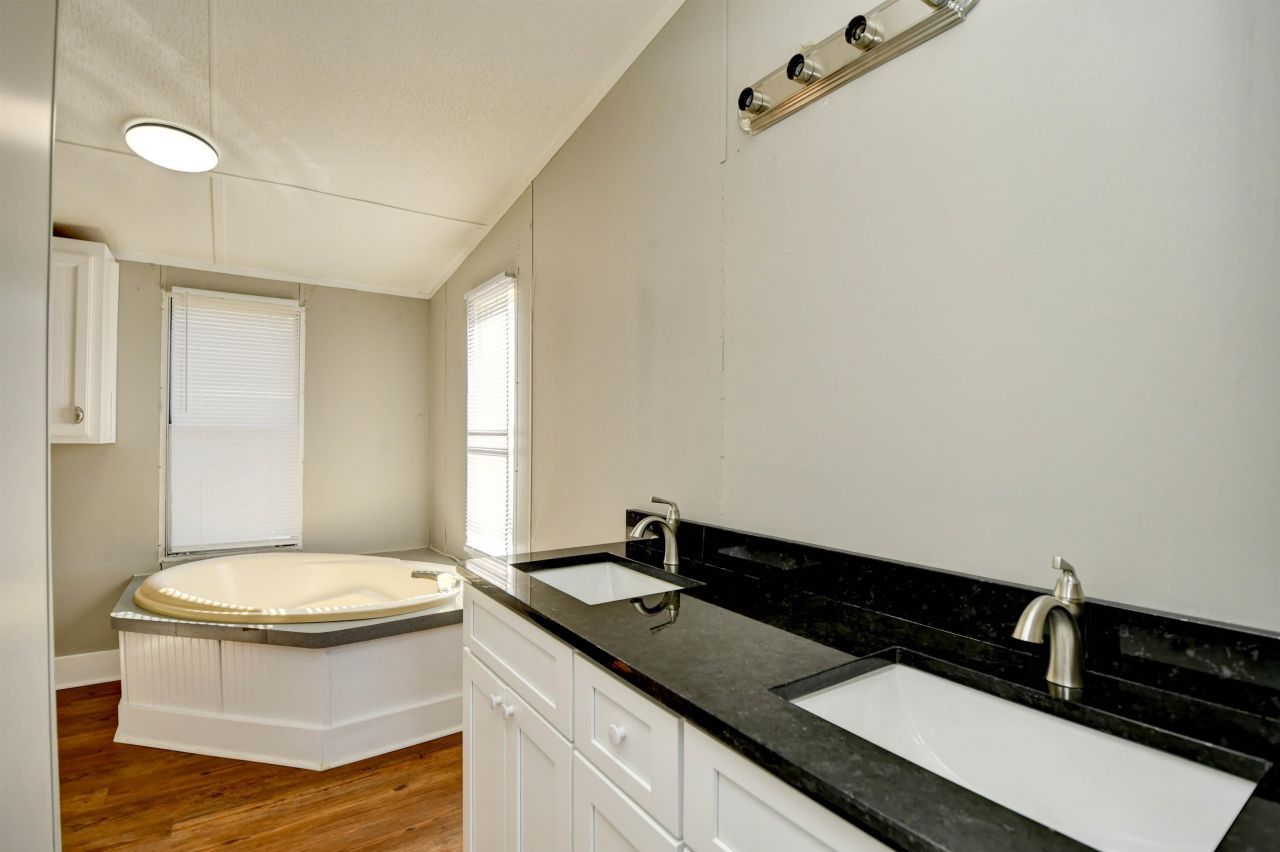 3833 Mayfield Dr.  Photo 17