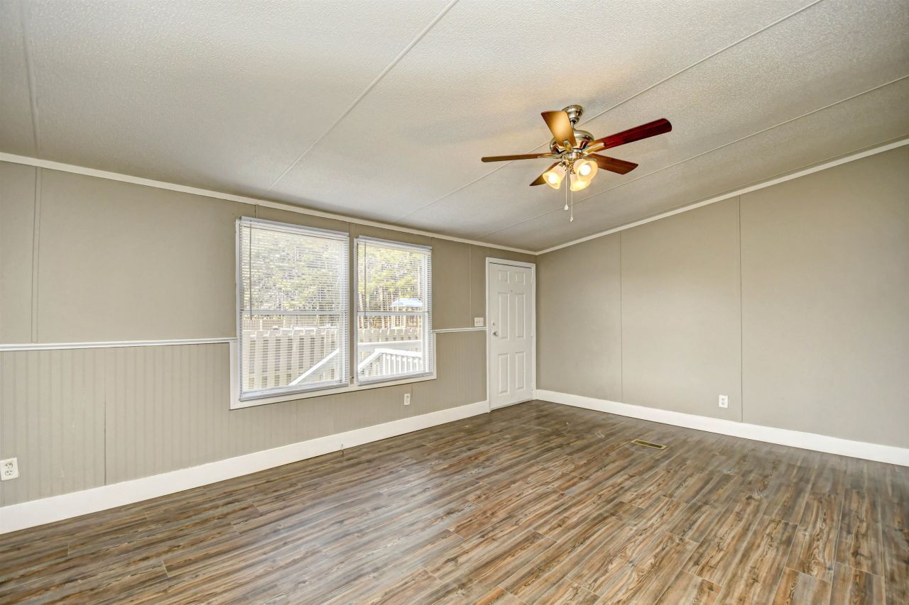 3833 Mayfield Dr.  Photo 8