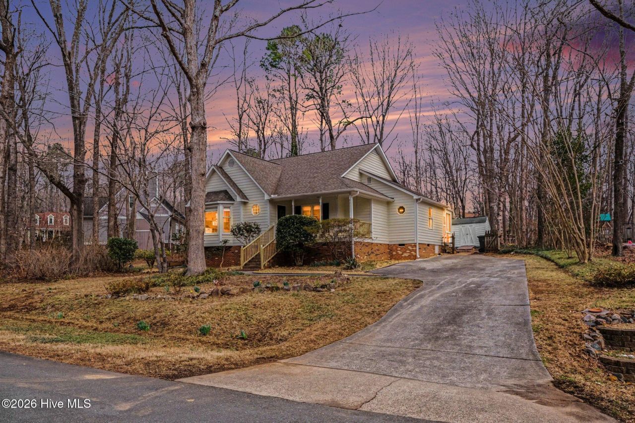 102 Twisted Court, Hillsborough, NC 27278 Main Photo